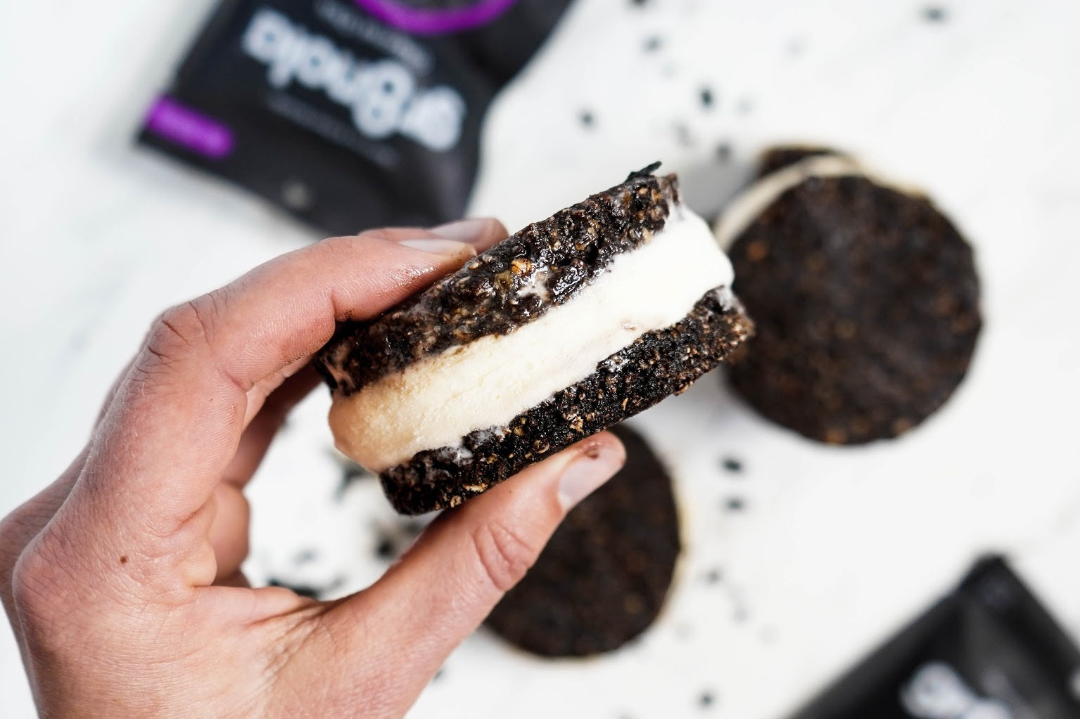 Vegan Oreo Nice Cream Sandwiches: Delicious and Tasty! – gr8nola